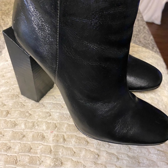 Bcbg MaxAzria  Over The Knee Tall Leather boots Block Heel Sz 7 Org 658$Livana - Picture 11 of 15